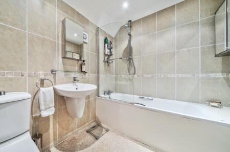 1342757-15-68bf2a...