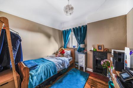 1342757-16-68bf40...