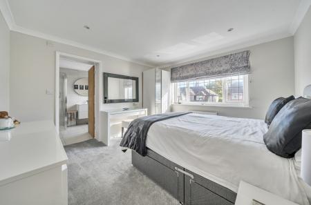 1359067-8-68daaf8...