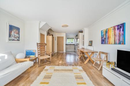 1363167-4-68e3886...