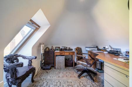 1361822-27-68e3b7...