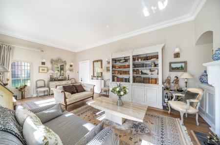 1361822-6-68e3a68...