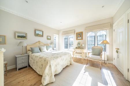 1361822-22-68e3b6...