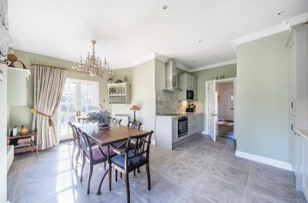 1361822-11-68e3b5...