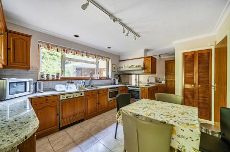 1354452-10-68d3cb...