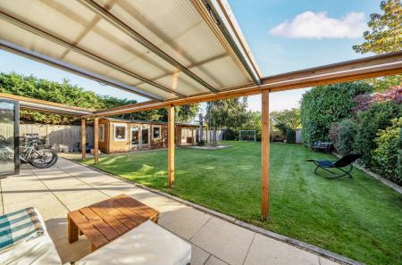 1365139-3-68e7736...