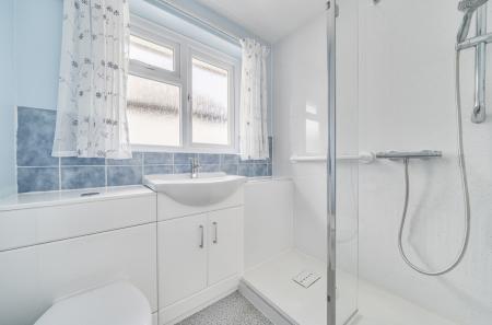 1370765-12-68f7a1...