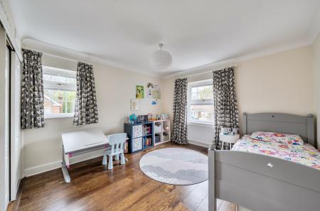 1383690-37-69286a...