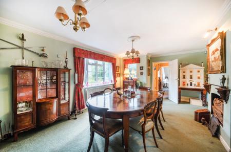 1385762-54-692da9...