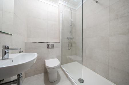 1396176-18-695d22...