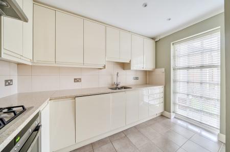 1396176-5-695d214...