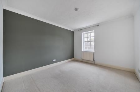 1396176-15-695d21...