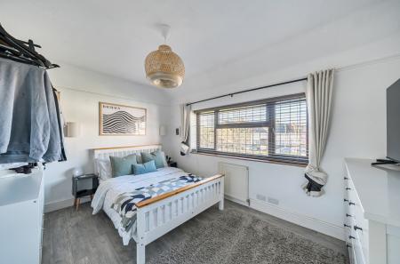 1403624-9-697a08e...