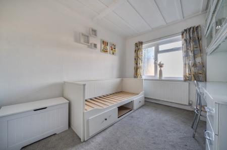 1405752-4-697a740...