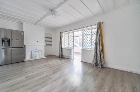 1405752-7-697a744...