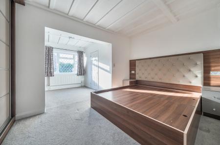 1405752-3-697a73f...