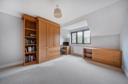 1404835-5-6981cf0...