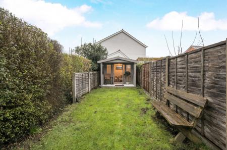 1405773-2-6981c82...