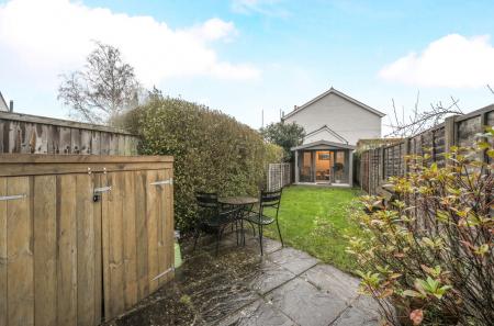 1405773-4-6981c95...