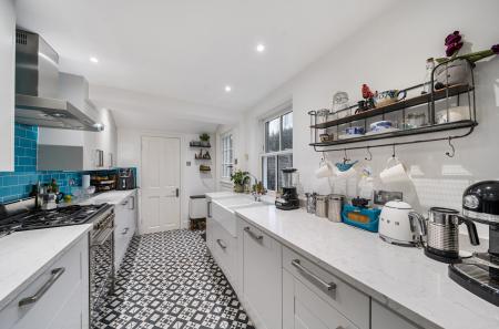 1405773-18-6981ca...