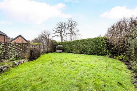 1409143-5-6984c46...