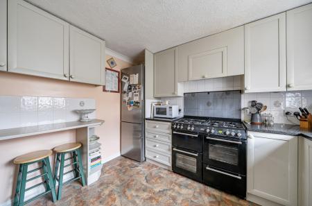 1409143-12-6984c4...