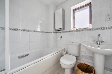 1409143-16-6984c4...