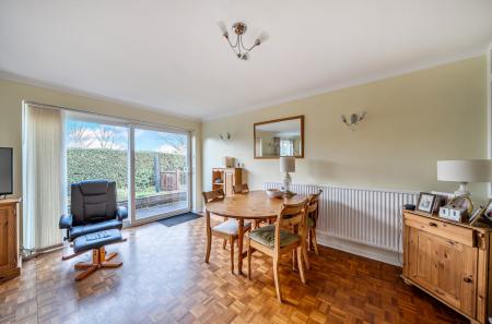 1411210-19-698c85...