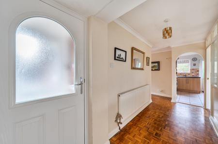 1411210-12-698c85...