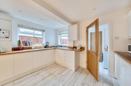 1407959-8-6985b8c...