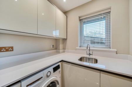 1417334-15-699434...