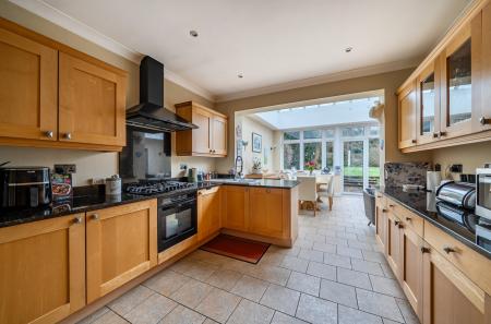 1411331-14-698de8...