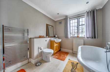 1411331-18-698de8...