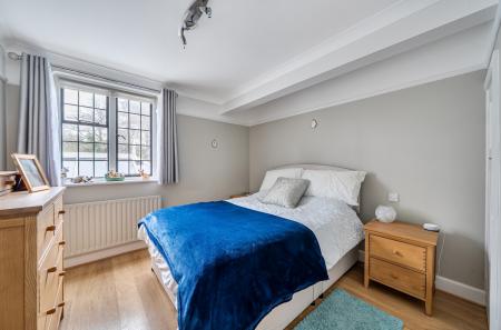 1411331-21-698de8...