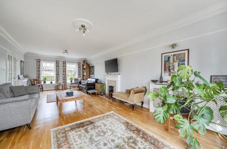 1415607-18-699473...