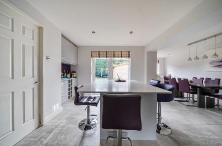 1417171-7-6995a1b...