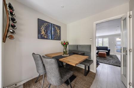 1418211-8-69a05b4...