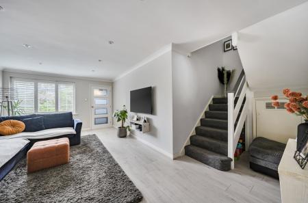 1418211-7-69a05b3...