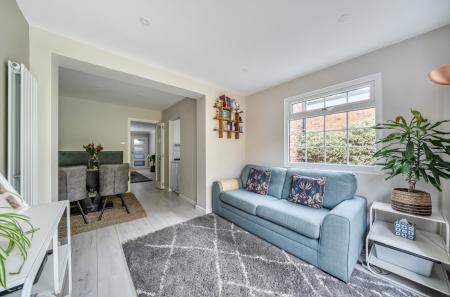 1418211-9-69a05b5...