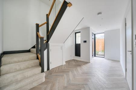 1420971-22-69a041...