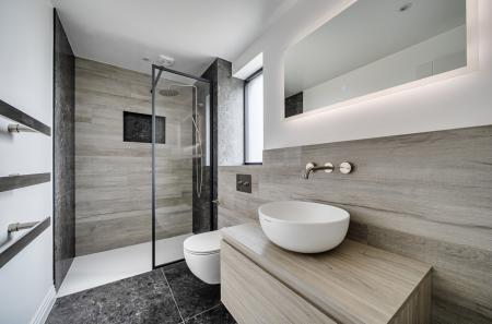 1420972-8-69a0423...