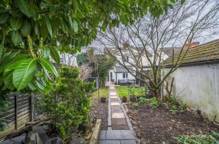 1422423-2-69ae93b...