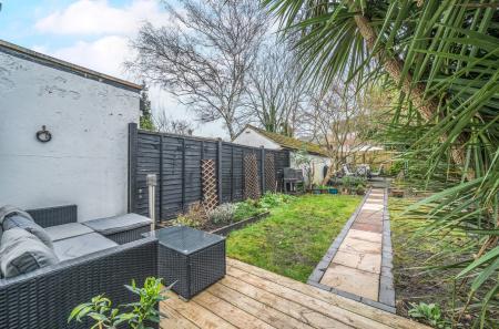 1422423-5-69ae940...