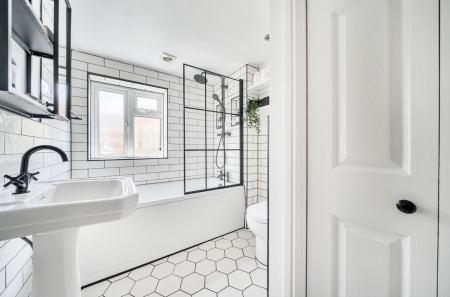 1422423-17-69ae94...