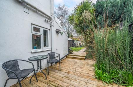 1422423-6-69ae942...