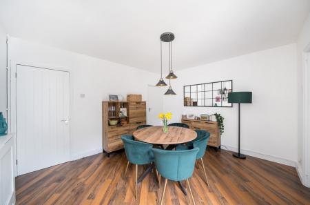 1422423-7-69ae944...