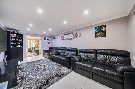 1425616-17-69aee9...