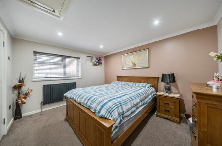 1425616-7-69aee92...