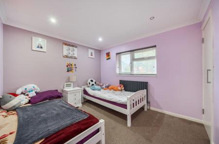 1425616-10-69aee9...