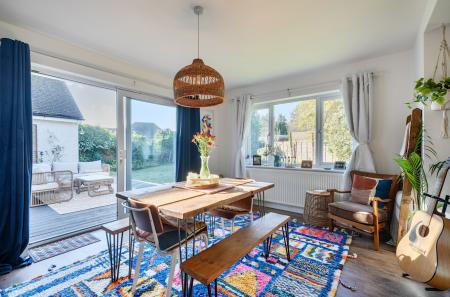 1415823-12-69a956...